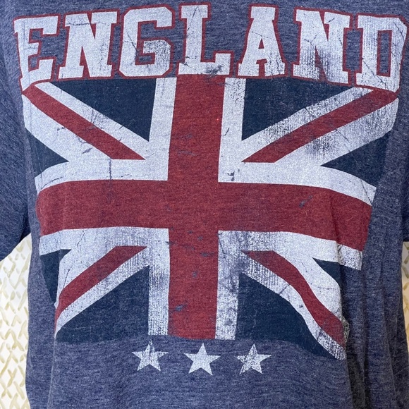 EUC Fifth Sun Blue Cotton Blend England Flag Short Sleeve Cropped T Shirt Size S - Picture 3 of 7